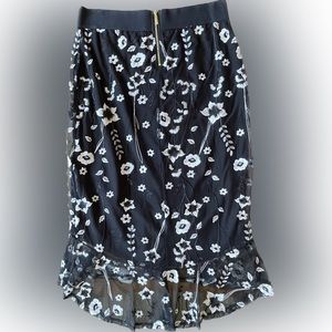 Thalia Sodi Embroidered Flounce Skirt. Size 6.